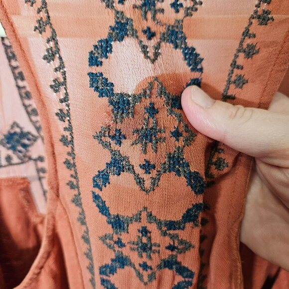 Ecote‎ Gorgeous Orange Sleeveless Embroidered Racerback Top S Boho Flowy Mesh - Picture 4 of 10